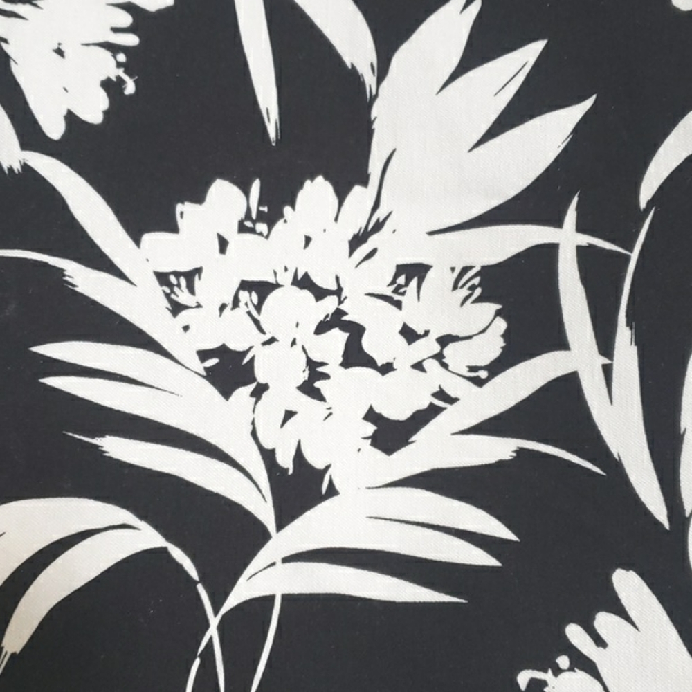 S.C. & CO. Black & White Floral Athletic Skort – Size SMALL - Picture 5 of 12